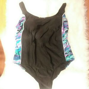 CATALINA one-piece solid swim bathing suit